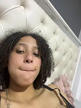 Stefy sophie03 online show from July 23, 2:20 am