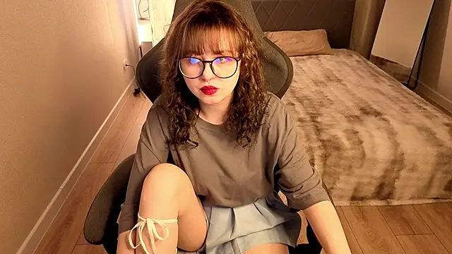 Helen Carson online show from May 3, 12:58 am