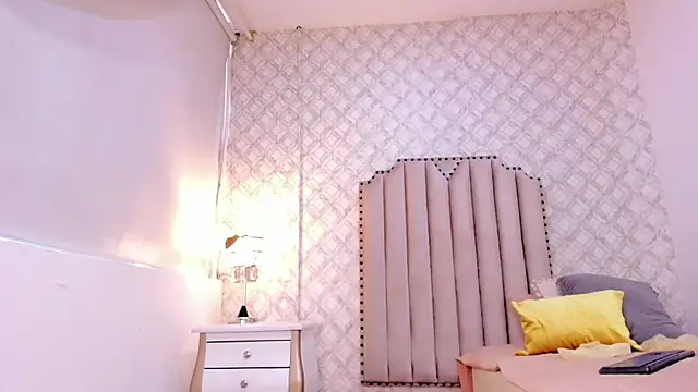 katherine glow online show from July 28, 3:21 pm