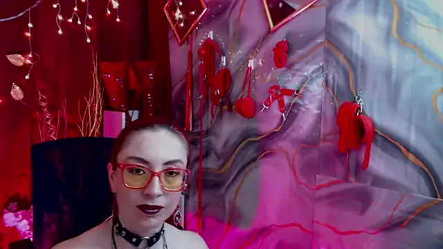 Queenscarlettsecret online show from July 28, 12:48 pm