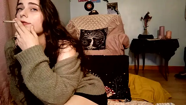 missclochette online show from July 27, 12:13 pm