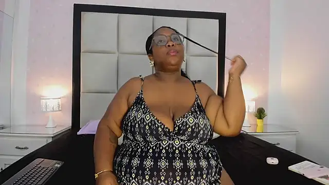 TreisyVixen online show from July 24, 3:26 am