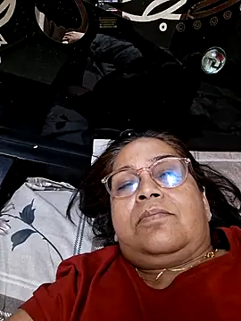 Shalini3456 online show from April 19, 6:10 pm