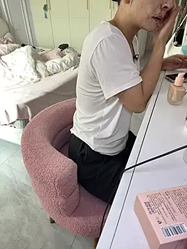 diudiubaobei  online show from April 28, 4:49 am