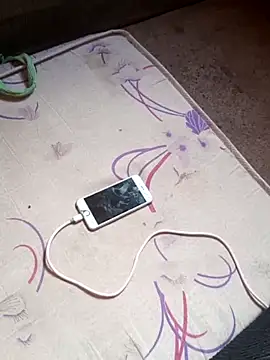  - - putinha - - online show from April 21, 10:22 am