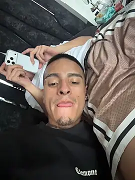willclayy online show from May 10, 4:31 pm