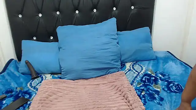 CreamyhotBoobs online show from May 28, 1:58 am