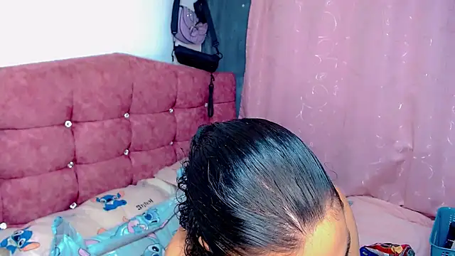 Darianna A online show from July 23, 9:01 pm