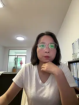 lisha521 online show from June 1, 12:45 am