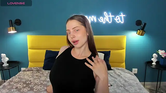ReneeBlair online show from July 9, 1:30 am