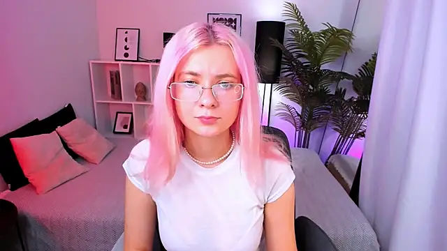 RoxySun  online show from May 22, 4:49 pm