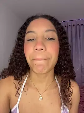 Daphnne Curly online show from August 4, 1:44 am