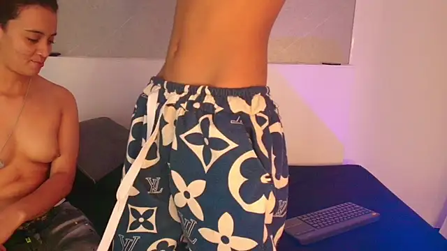 Jhon and Karol online show from June 13, 4:43 am