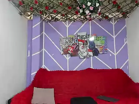 DAHNE HOT  online show from July 9, 1:24 pm