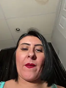 lexijade32 online show from May 11, 8:06 pm