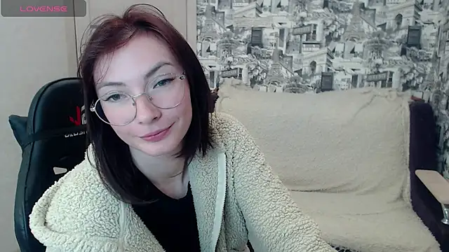 Sweet Berry   online show from May 12, 4:43 am