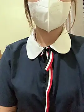 Ninaa18 online show from May 5, 2:42 pm