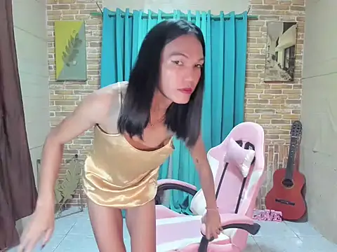 urnaughty kim online show from June 3, 8:36 pm