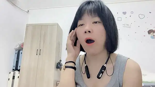 Belle-LL online show from May 6, 3:16 pm