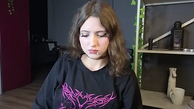 lovergirl4me online show from June 4, 5:39 pm
