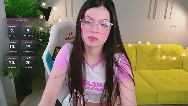 StormiSky online show from July 23, 1:41 pm