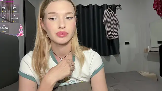 crazysuckks online show from June 13, 8:39 pm