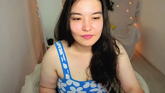 MomoRins online show from July 2, 12:10 am