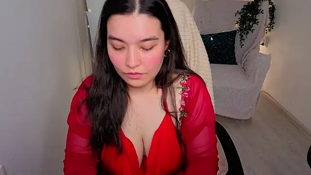 MomoRins online show from June 9, 1:38 am