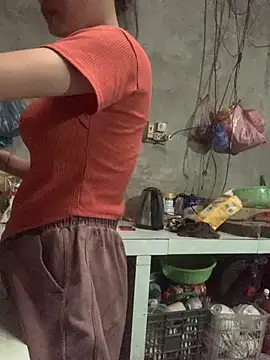 KUKAMOSS online show from May 9, 11:18 pm