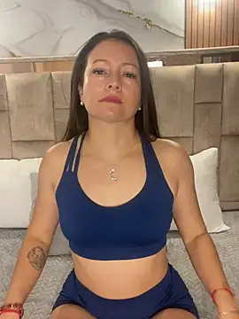 SamiiContreras  online show from July 28, 11:17 am