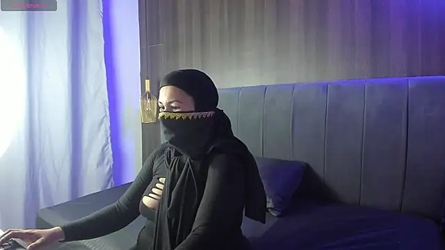 nadia tarik online show from April 28, 1:03 am