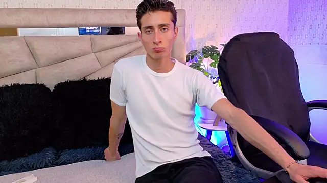 Sammy N Ithan online show from May 18, 1:06 pm