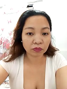jhenbigmelon online show from May 16, 6:27 am