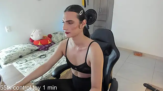  shantallskinny  online show from June 1, 2:02 am