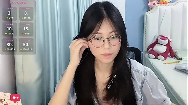 Luna-666 online show from May 21, 12:47 pm