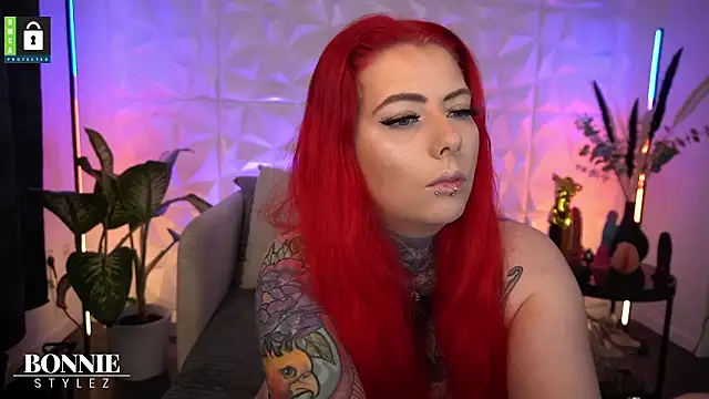 BonnieStylez online show from February 18, 4:11 am