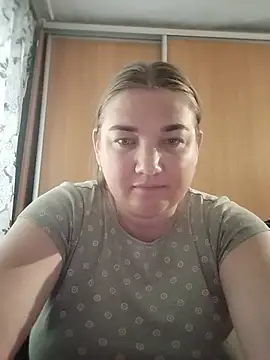 MiyaOlliver online show from July 3, 12:00 pm