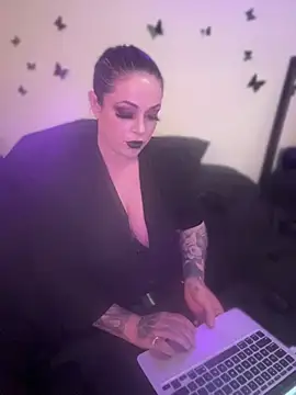 tacyeannxo online show from July 24, 7:00 pm