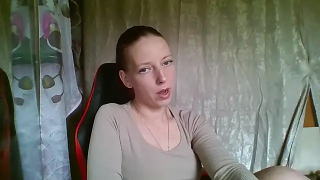 Gemma Exotic online show from June 16, 1:01 pm