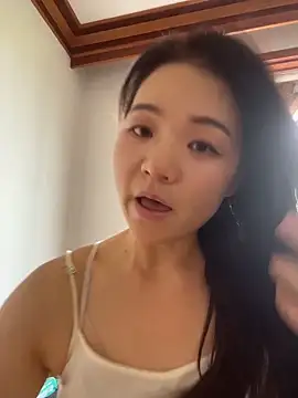 xiaochengzi505 online show from June 6, 7:03 am