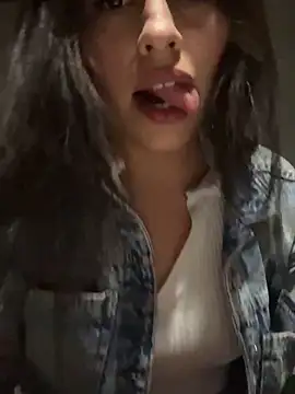 Yenifer 27 online show from April 29, 11:54 pm