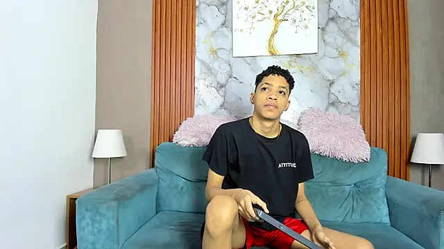 LOVE GUYS1 online show from May 20, 1:19 pm