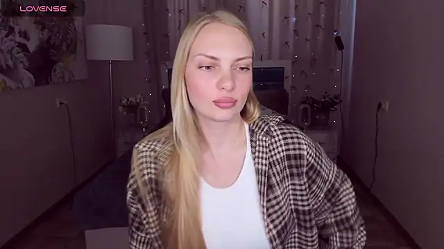 NancyGlamour online show from May 16, 9:56 am