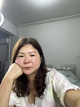 linda51863 online show from June 9, 12:48 pm