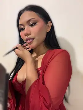 MaddyRossx online show from May 29, 6:11 am