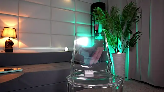 Juliadragon online show from November 7, 4:07 am