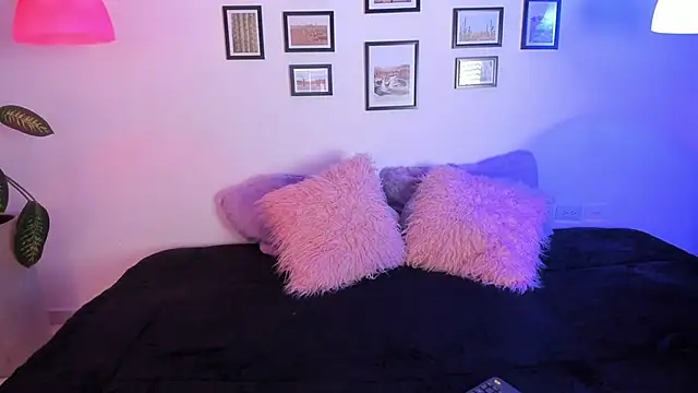 Kendaall sweet online show from June 13, 4:10 am