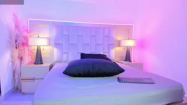 StefannyLizz online show from June 1, 4:52 pm