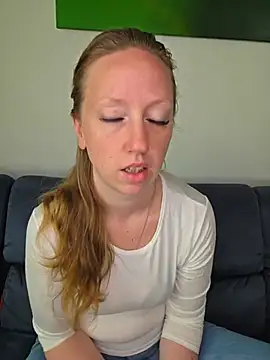 SweetGermanAlina online show from July 5, 8:42 am