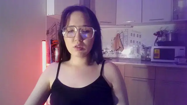 LannieCam online show from May 28, 5:00 pm